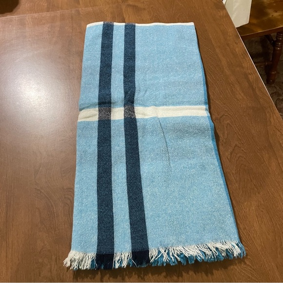 Talbots plaid scarf NWT - Picture 3 of 4